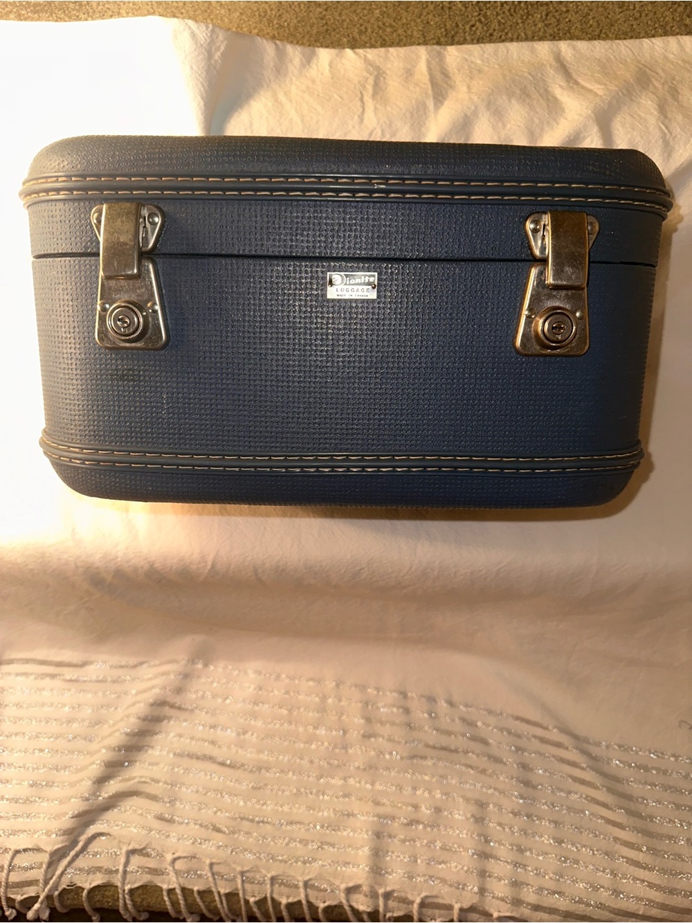 Vintage Blue Train Case Cosmetic Makeup Box-Rough Shape Inside - Picture 3 of 16